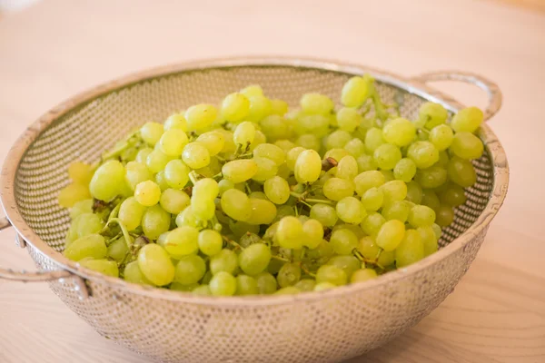 Green grapes in healthy eating concept — Stock Photo, Image