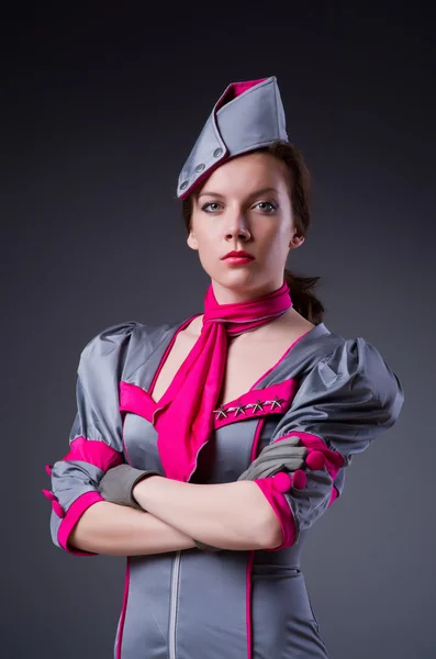 Hôtesse de l'air féminine en studio — Photo