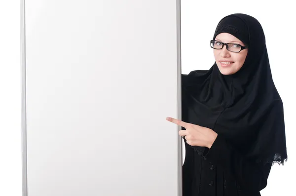 Wanita Muslim dengan papan kosong di atas putih — Stok Foto
