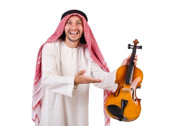 Arap adam violing beyaz üzerinde oynama