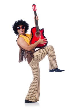 üzerinde beyaz izole erkek gitarist