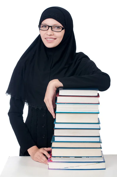 Kitapları olan genç Müslüman kız öğrenci. — Stok fotoğraf