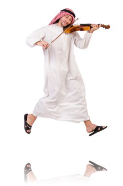 Arap adam violing beyaz üzerinde oynama