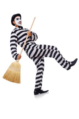 esir üzerinde beyaz izole süpürge ile