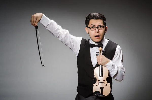 Funny violin player with fiddle — Stock Photo, Image