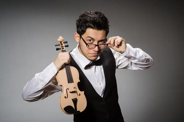 Joueur de violon drôle avec violon — Photo