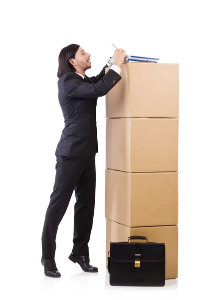 Mann mit Kisten voller Arbeit — Stockfoto