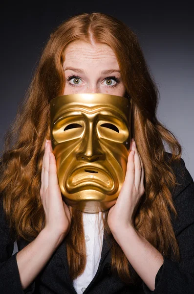 Vrouw met masker — Stockfoto