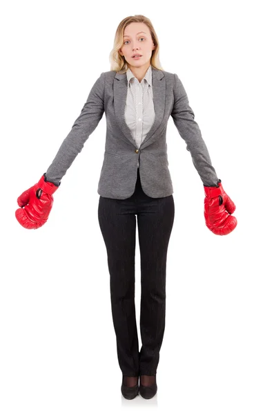 Kvinna affärskvinna med boxhandskar — Stockfoto