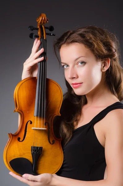 Žena umělec s housle — Stock fotografie