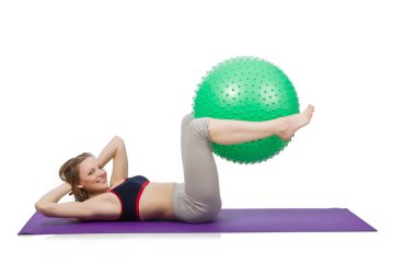 erkek egzersizleri yapıyor