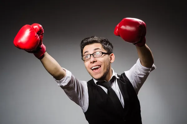 Divertido boxeador hombre de negocios — Foto de Stock