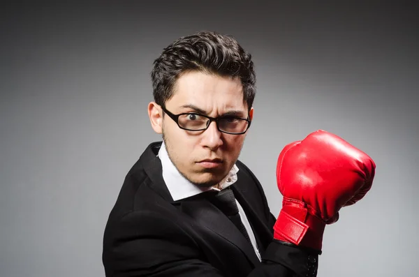 Divertido boxeador hombre de negocios — Foto de Stock