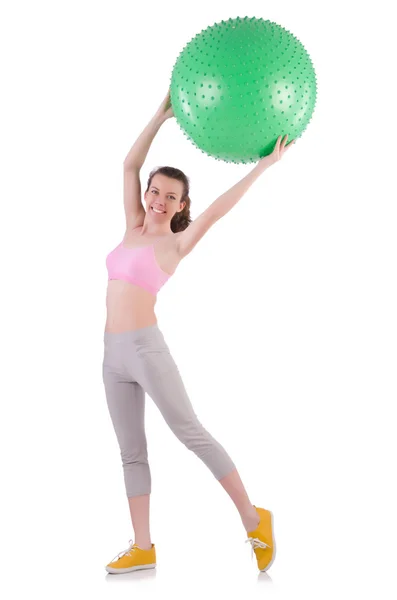 स्विस बॉल के साथ व्यायाम करने वाली महिला — स्टॉक फ़ोटो, इमेज