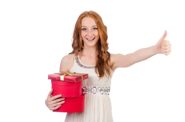 Vrouw met geschenkdoos — Stockfoto