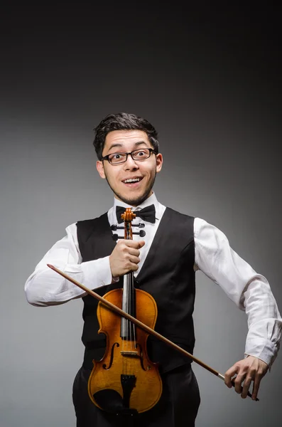 Funny violin player — Stock Photo, Image