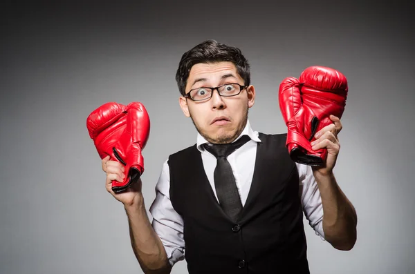 Divertido boxeador hombre de negocios — Foto de Stock