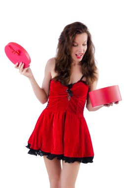 Kırmızı elbiseli genç kız