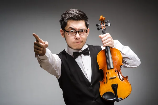 Jogador de violino engraçado — Fotografia de Stock