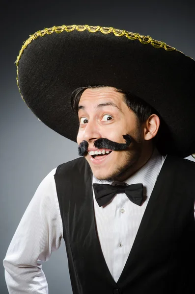 Mexicaanse man in grappig concept — Stockfoto