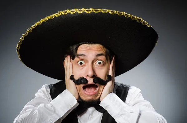 Mexicaanse man in grappig concept — Stockfoto