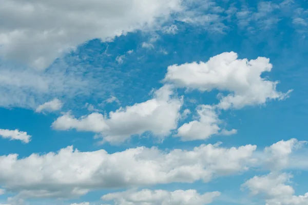 Molnlandskap av himlen — Stockfoto