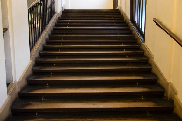 Escadaria em casa — Fotografia de Stock