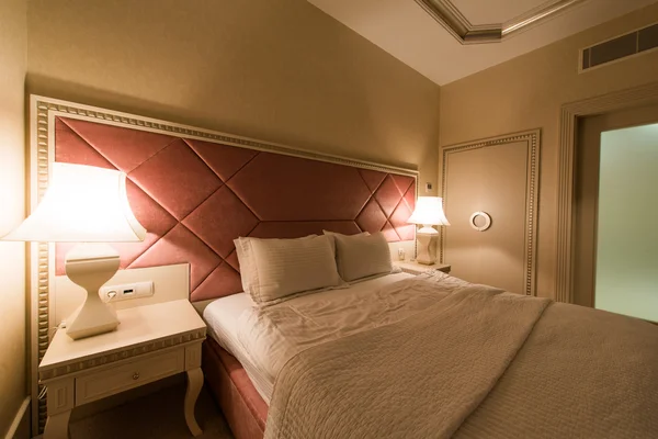 Zimmer im Hotel am Fluss in Gabala, — Stockfoto