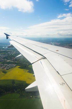 uçak kanadı