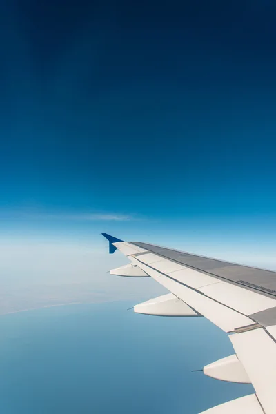 Airplane wing — Stock Photo, Image