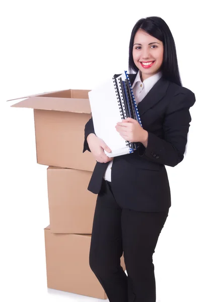 Mujer joven moviendo trabajos aislados en blanco —  Fotos de Stock