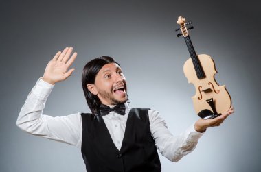 komik keman keman çalar