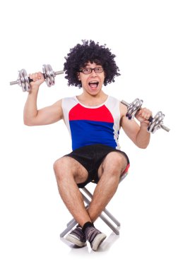 komik biri dumbbells ile