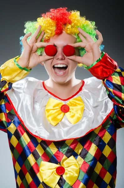 Drôle de clown dans le studio — Photo