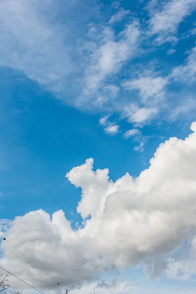 Bright blue sky — Stock Photo, Image