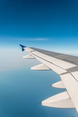 uçak kanadı