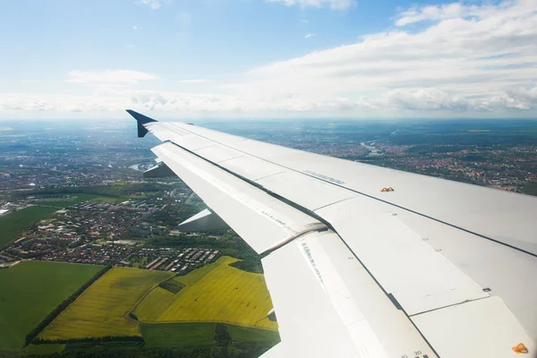 Ala de avión —  Fotos de Stock