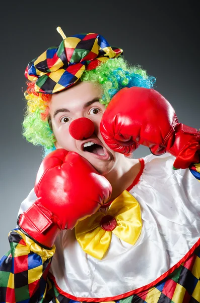 Payaso con guantes de caja — Foto de Stock