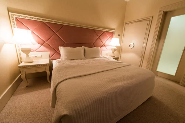 Gabala - 18 maj: rum i riverside hotel den 18 maj, 2014 i gaba — Stockfoto