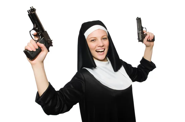 白に隔離された拳銃を持つ修道女 — ストック写真
