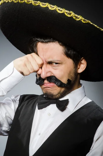 Hombre mexicano en concepto divertido —  Fotos de Stock