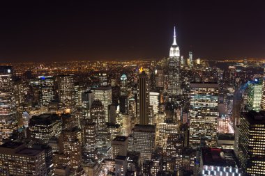 Geceleri New York gökdelenleri