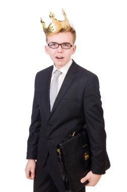 Taçlı bir iş adamı beyazlar içinde.