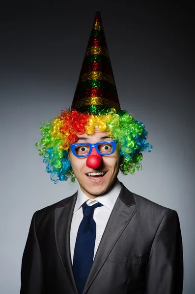 Clown affärsman i roligt koncept — Stockfoto