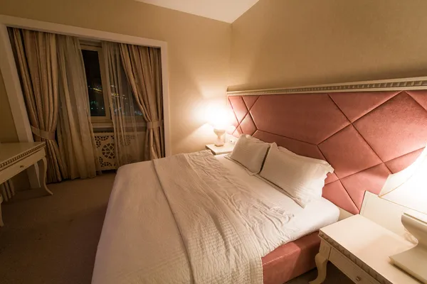 Kolejno - 18 maja: pokój w hotelu riverside na 18 maja 2014 r. w gaba — Zdjęcie stockowe