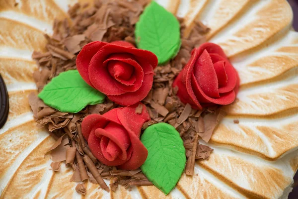 Guarnizione di torta con crema — Foto Stock