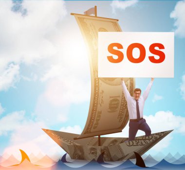İş adamı teknedeki SOS mesajı için yardım istiyor.