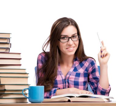 Genç öğrenci üzerinde beyaz izole üniversite sınavları için hazırlık