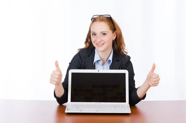 Unternehmerin im Geschäftskonzept — Stockfoto