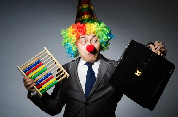 Rolig clown affärsman med Abacus — Stockfoto